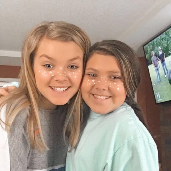 Meet your Posher, Addison - Picture 1 of 1